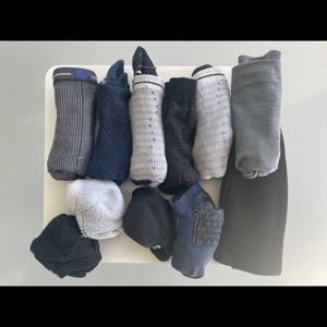 10 pairs of pre-owned / worn Lululemon socks (Size L/XL) + 1 pre-owned beanie